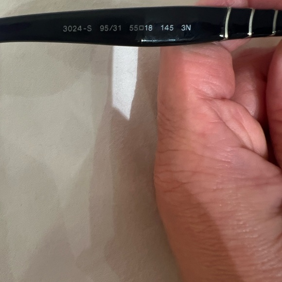 Brand New, never worn, Persol Classic Rectangular Sunglasses- Black - Picture 3 of 6